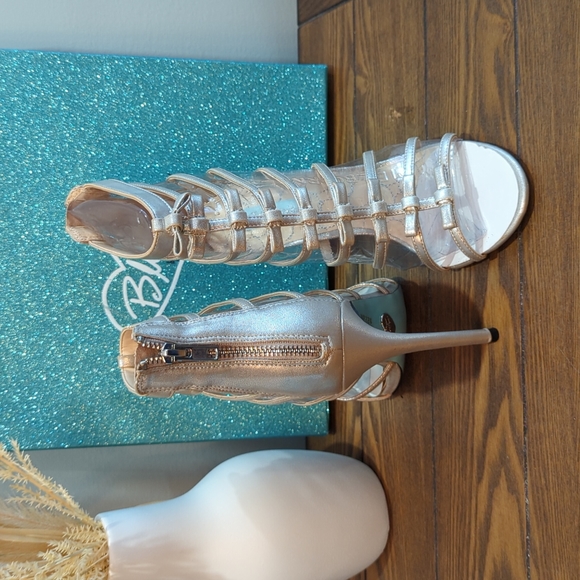 Blue by Betsey Johnson Tie Dress Pump Silver - Picture 1 of 3